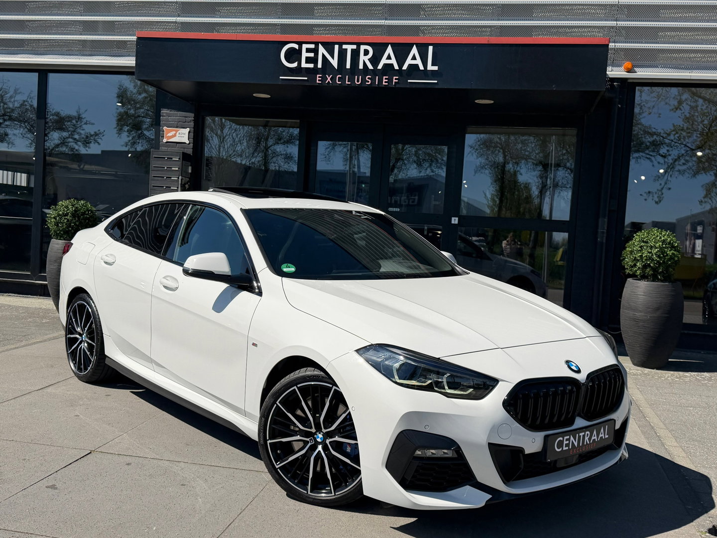 BMW 2 Serie Gran Coupé 218i High Exe M-Sport|Pano|Harman&Kardon|M-Stoelen|Keyless|Carplay|Camera