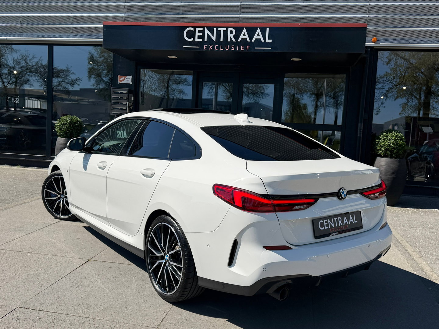 BMW 2 Serie Gran Coupé 218i High Exe M-Sport|Pano|Harman&Kardon|M-Stoelen|Keyless|Carplay|Camera