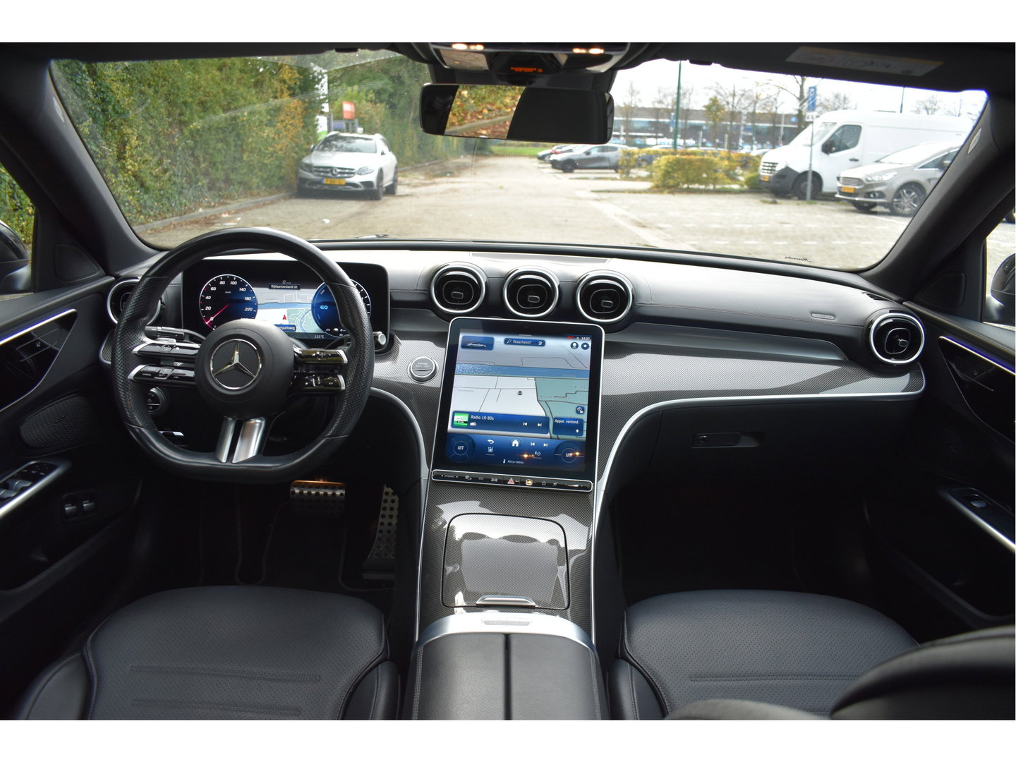 Mercedes-Benz C-Klasse 300 e AMG Line 313 pk | NL-Auto | 8x velgen + banden | Trekhaak | Open dak | Virtual cockpit | Camera | Carplay | Sfeerverlichting | Full LED | LM-Velgen | NAP