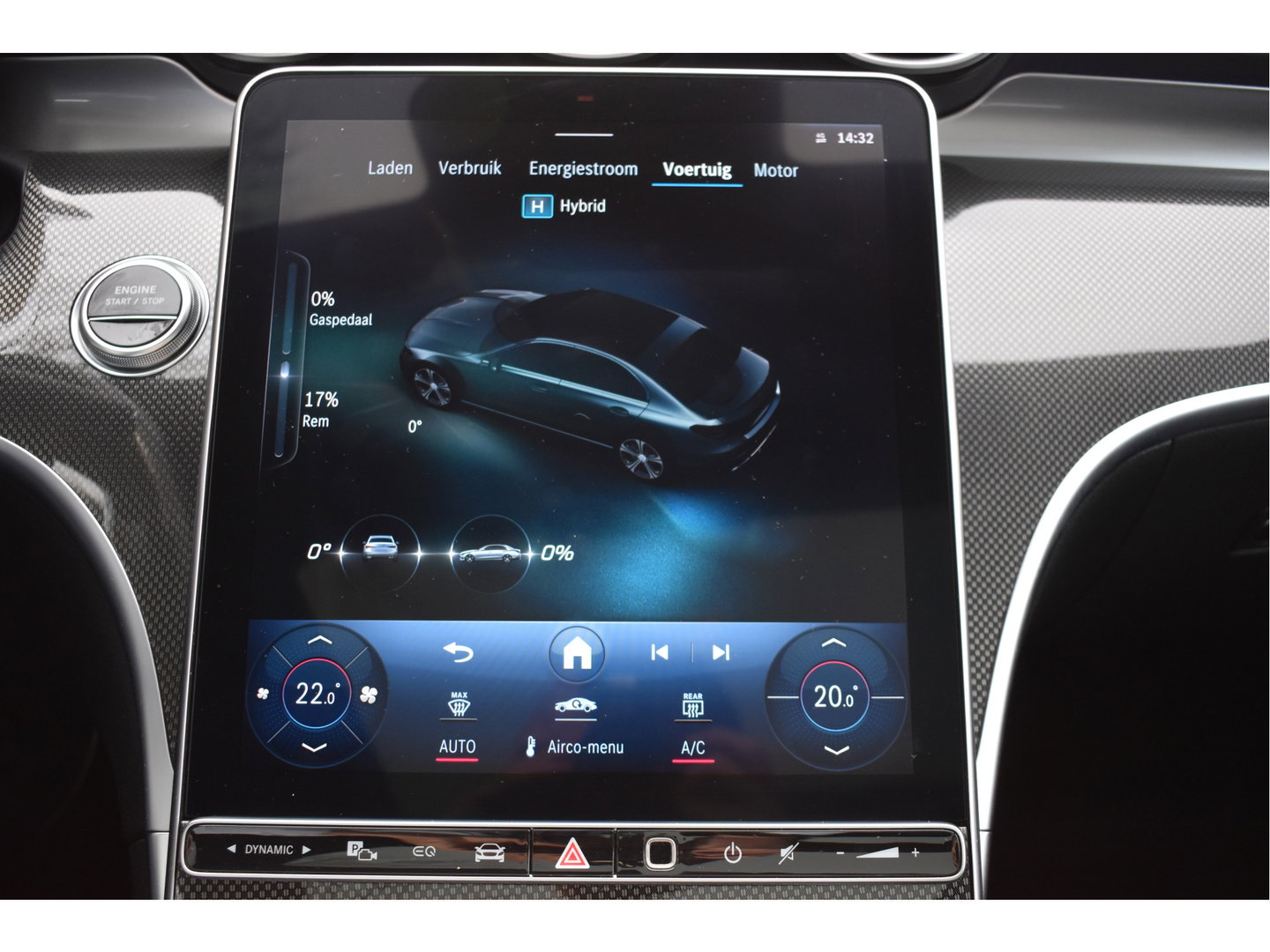 Mercedes-Benz C-Klasse 300 e AMG Line 313 pk | NL-Auto | 8x velgen + banden | Trekhaak | Open dak | Virtual cockpit | Camera | Carplay | Sfeerverlichting | Full LED | LM-Velgen | NAP