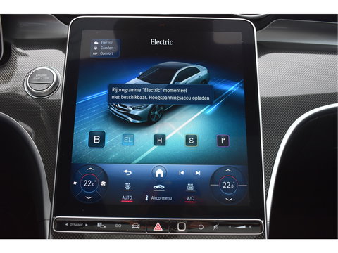 Mercedes-Benz C-Klasse 300 e AMG Line 313 pk | NL-Auto | 8x velgen + banden | Trekhaak | Open dak | Virtual cockpit | Camera | Carplay | Sfeerverlichting | Full LED | LM-Velgen | NAP