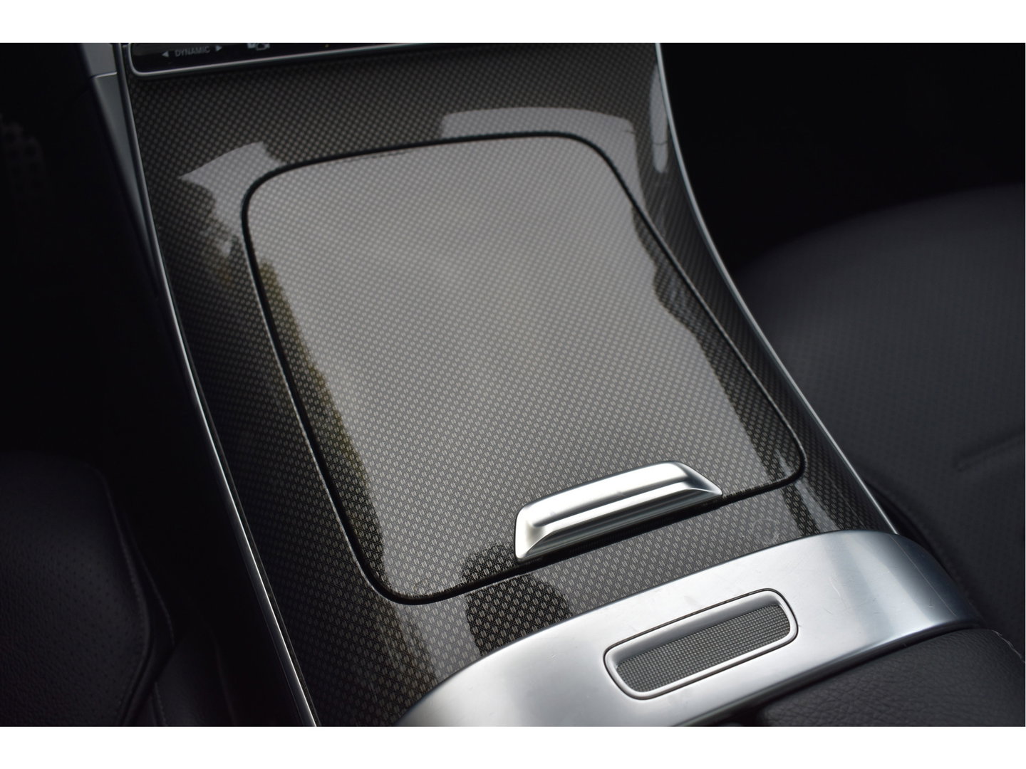 Mercedes-Benz C-Klasse 300 e AMG Line 313 pk | NL-Auto | 8x velgen + banden | Trekhaak | Open dak | Virtual cockpit | Camera | Carplay | Sfeerverlichting | Full LED | LM-Velgen | NAP