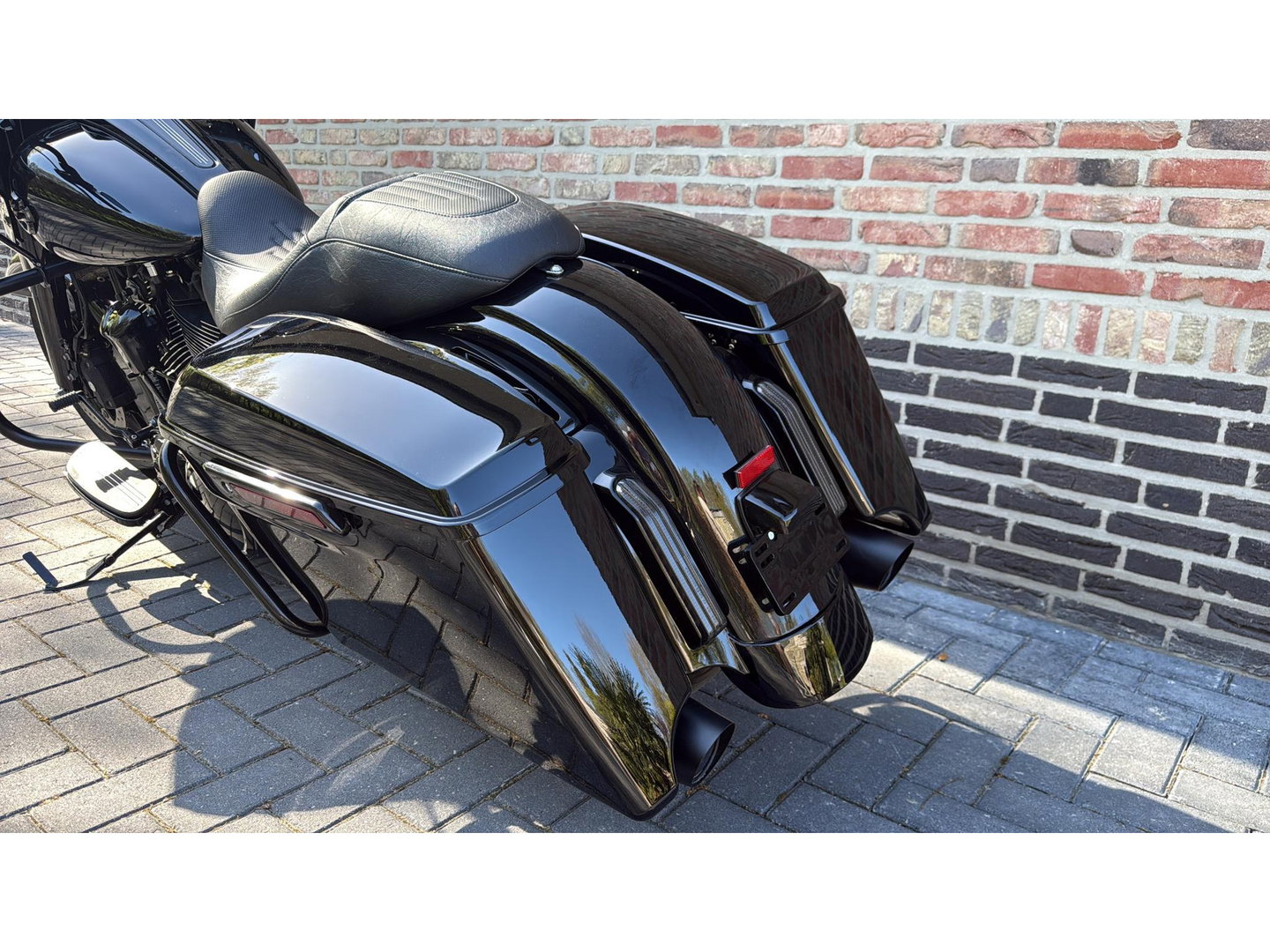 Harley Davidson 114 FLTRX Road Glide CVO Black Out 
