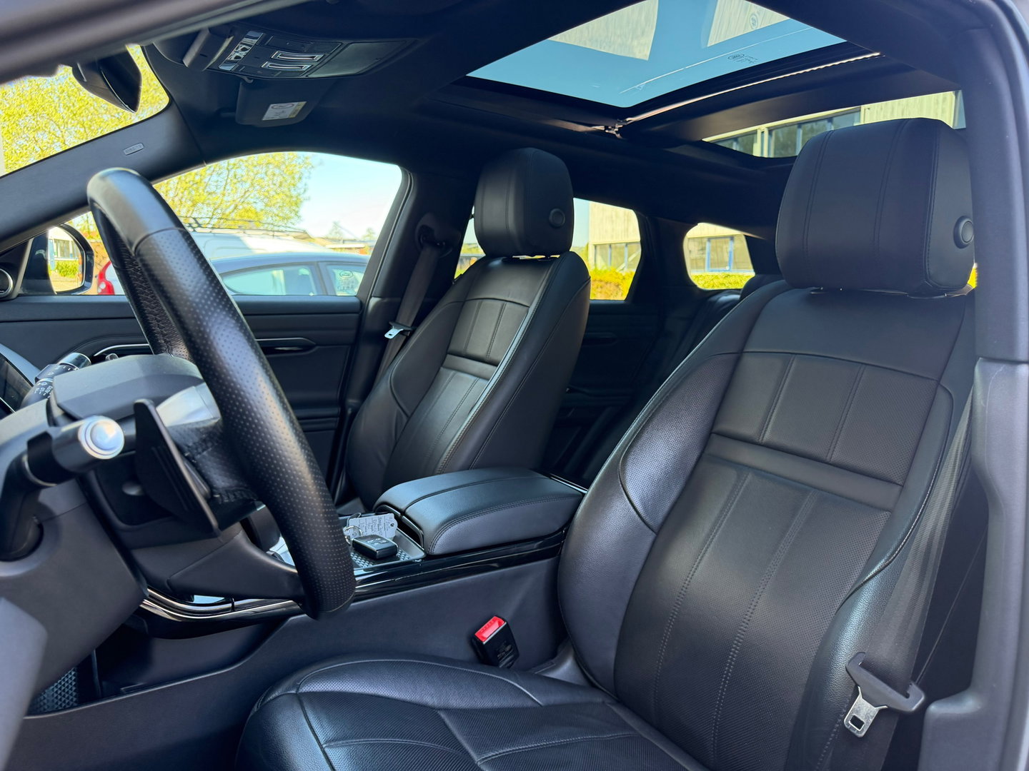 Land Rover Range Rover Evoque 1.5 P300e AWD R-Dynamic HSE Pano|ACC|Memory|Meridian|Carplay|310PK|Camera