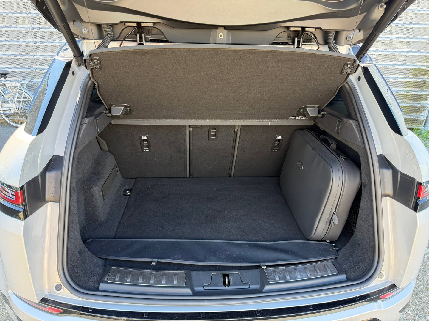 Land Rover Range Rover Evoque 1.5 P300e AWD R-Dynamic HSE Pano|ACC|Memory|Meridian|Carplay|310PK|Camera