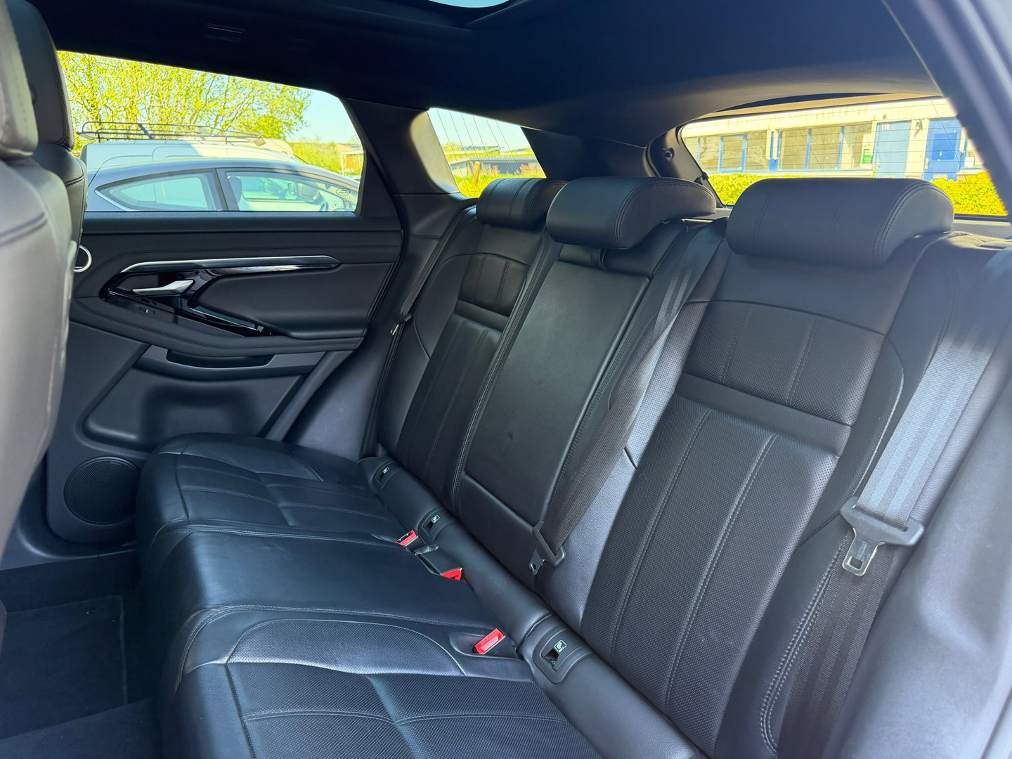 Land Rover Range Rover Evoque 1.5 P300e AWD R-Dynamic HSE Pano|ACC|Memory|Meridian|Carplay|310PK|Camera