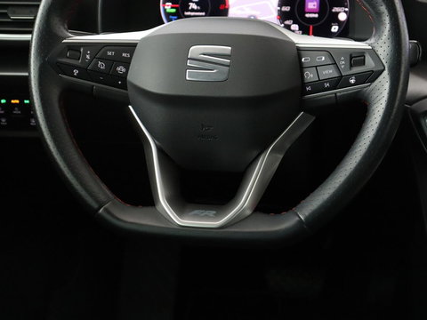 SEAT Leon 1.4 TSI eHybrid PHEV FR | SOH 97,5% | Stoelverwarming | Adaptive cruise | Sfeerverlichting | Navigatie | Parkeerhulp | Full LED | Stuurverwarming | Bluetooth | Plug In