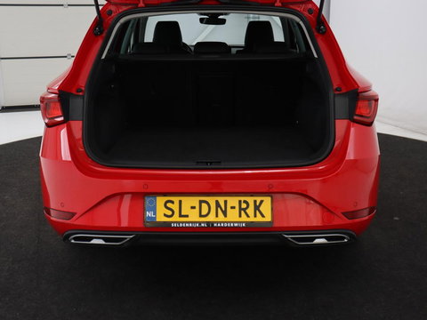 SEAT Leon 1.4 TSI eHybrid PHEV FR | SOH 97,5% | Stoelverwarming | Adaptive cruise | Sfeerverlichting | Navigatie | Parkeerhulp | Full LED | Stuurverwarming | Bluetooth | Plug In