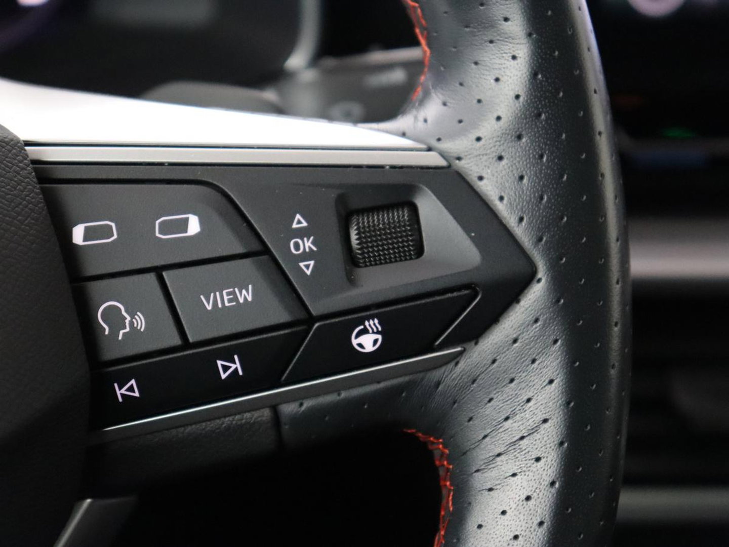 SEAT Leon 1.4 TSI eHybrid PHEV FR | SOH 97,5% | Stoelverwarming | Adaptive cruise | Sfeerverlichting | Navigatie | Parkeerhulp | Full LED | Stuurverwarming | Bluetooth | Plug In