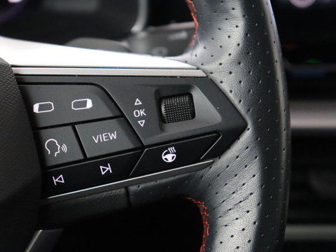 SEAT Leon 1.4 TSI eHybrid PHEV FR | SOH 97,5% | Stoelverwarming | Adaptive cruise | Sfeerverlichting | Navigatie | Parkeerhulp | Full LED | Stuurverwarming | Bluetooth | Plug In