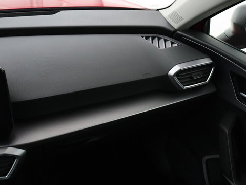 SEAT Leon 1.4 TSI eHybrid PHEV FR | SOH 97,5% | Stoelverwarming | Adaptive cruise | Sfeerverlichting | Navigatie | Parkeerhulp | Full LED | Stuurverwarming | Bluetooth | Plug In