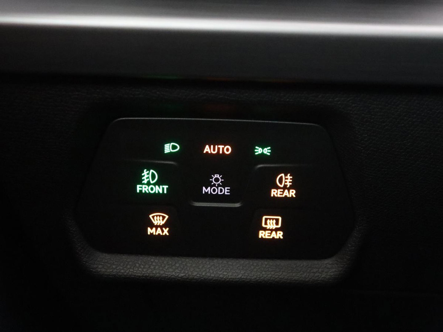 SEAT Leon 1.4 TSI eHybrid PHEV FR | SOH 97,5% | Stoelverwarming | Adaptive cruise | Sfeerverlichting | Navigatie | Parkeerhulp | Full LED | Stuurverwarming | Bluetooth | Plug In