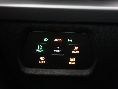 SEAT Leon 1.4 TSI eHybrid PHEV FR | SOH 97,5% | Stoelverwarming | Adaptive cruise | Sfeerverlichting | Navigatie | Parkeerhulp | Full LED | Stuurverwarming | Bluetooth | Plug In