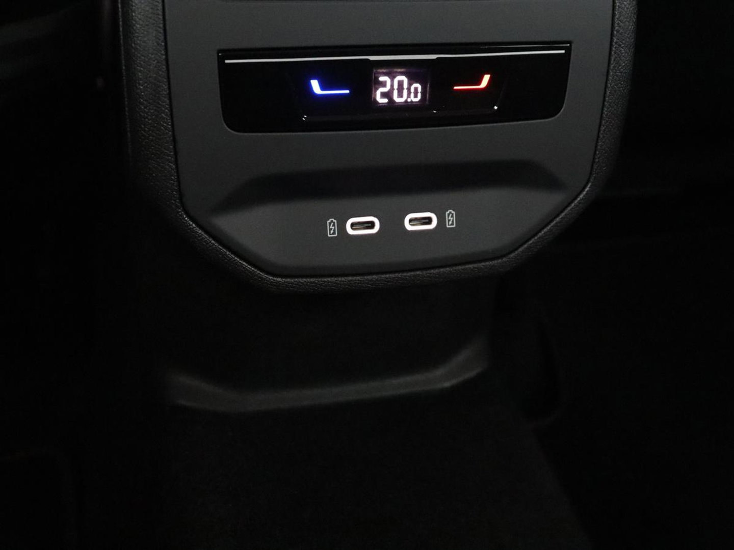 SEAT Leon 1.4 TSI eHybrid PHEV FR | SOH 97,5% | Stoelverwarming | Adaptive cruise | Sfeerverlichting | Navigatie | Parkeerhulp | Full LED | Stuurverwarming | Bluetooth | Plug In