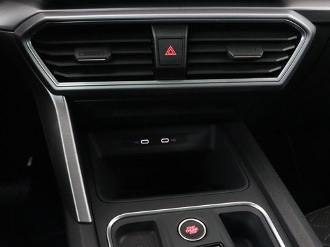 SEAT Leon 1.4 TSI eHybrid PHEV FR | SOH 97,5% | Stoelverwarming | Adaptive cruise | Sfeerverlichting | Navigatie | Parkeerhulp | Full LED | Stuurverwarming | Bluetooth | Plug In