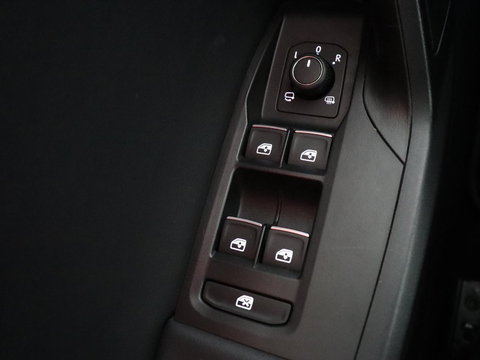 SEAT Leon 1.4 TSI eHybrid PHEV FR | SOH 97,5% | Stoelverwarming | Adaptive cruise | Sfeerverlichting | Navigatie | Parkeerhulp | Full LED | Stuurverwarming | Bluetooth | Plug In