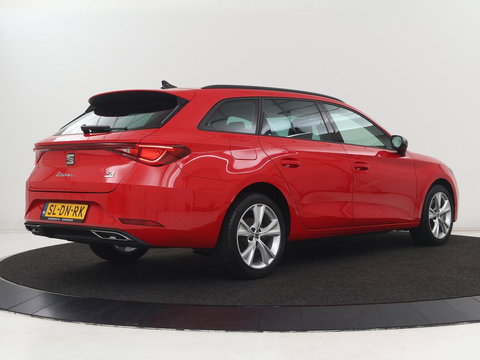 SEAT Leon 1.4 TSI eHybrid PHEV FR | SOH 97,5% | Stoelverwarming | Adaptive cruise | Sfeerverlichting | Navigatie | Parkeerhulp | Full LED | Stuurverwarming | Bluetooth | Plug In