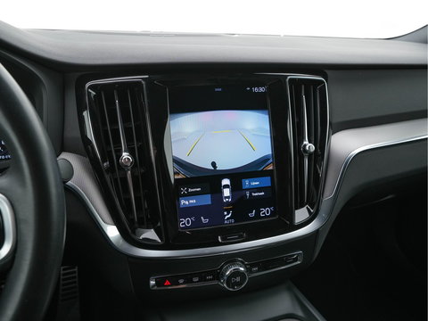 Volvo S60 2.0 B3 R-Design Black Edition (INCL-BTW) Aut. *FULL-LED | LEATHER | HEATED-R-SPORTSEATS | HARMAN/KARDON | MEMORY-PACK | CAMERA | NAVI-FULLMAP | ECC | PRIVACYGLASS | PDC | CRUISE | LANE-ASIST | DAB | DIGI-COCKPIT | TOWBAR