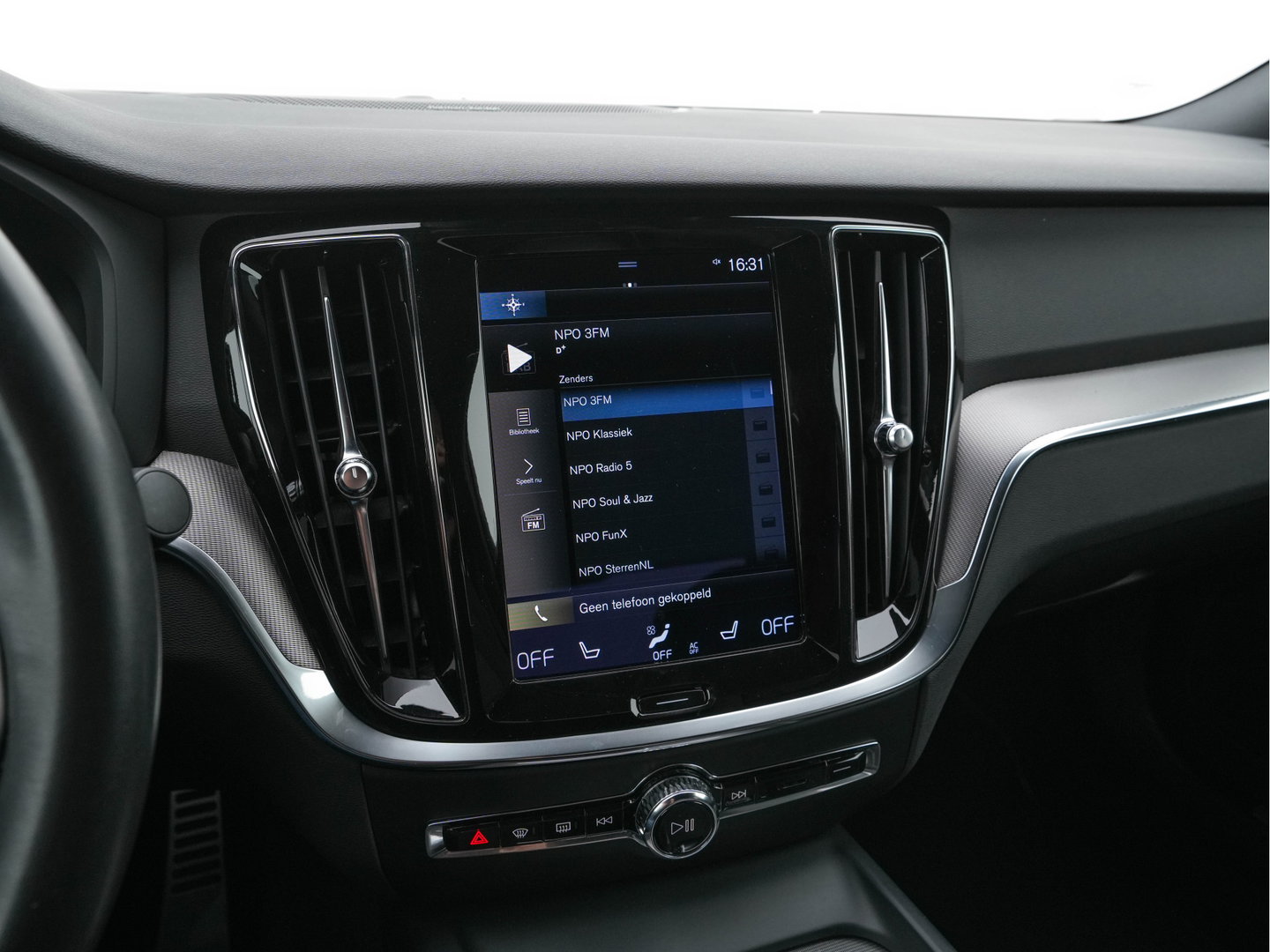 Volvo S60 2.0 B3 R-Design Black Edition (INCL-BTW) Aut. *FULL-LED | LEATHER | HEATED-R-SPORTSEATS | HARMAN/KARDON | MEMORY-PACK | CAMERA | NAVI-FULLMAP | ECC | PRIVACYGLASS | PDC | CRUISE | LANE-ASIST | DAB | DIGI-COCKPIT | TOWBAR