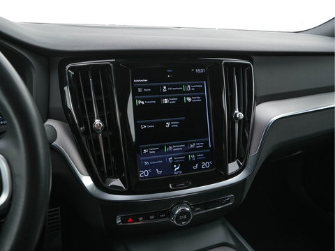 Volvo S60 2.0 B3 R-Design Black Edition (INCL-BTW) Aut. *FULL-LED | LEATHER | HEATED-R-SPORTSEATS | HARMAN/KARDON | MEMORY-PACK | CAMERA | NAVI-FULLMAP | ECC | PRIVACYGLASS | PDC | CRUISE | LANE-ASIST | DAB | DIGI-COCKPIT | TOWBAR