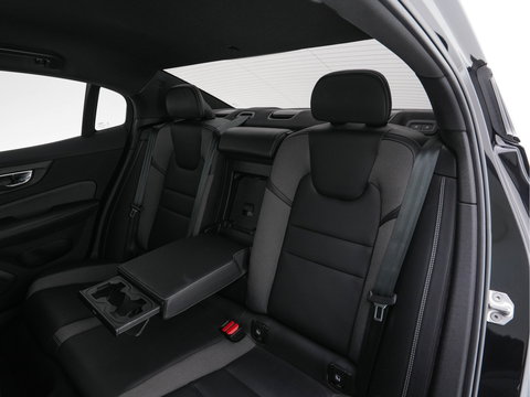 Volvo S60 2.0 B3 R-Design Black Edition (INCL-BTW) Aut. *FULL-LED | LEATHER | HEATED-R-SPORTSEATS | HARMAN/KARDON | MEMORY-PACK | CAMERA | NAVI-FULLMAP | ECC | PRIVACYGLASS | PDC | CRUISE | LANE-ASIST | DAB | DIGI-COCKPIT | TOWBAR