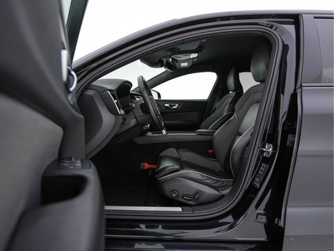 Volvo S60 2.0 B3 R-Design Black Edition (INCL-BTW) Aut. *FULL-LED | LEATHER | HEATED-R-SPORTSEATS | HARMAN/KARDON | MEMORY-PACK | CAMERA | NAVI-FULLMAP | ECC | PRIVACYGLASS | PDC | CRUISE | LANE-ASIST | DAB | DIGI-COCKPIT | TOWBAR