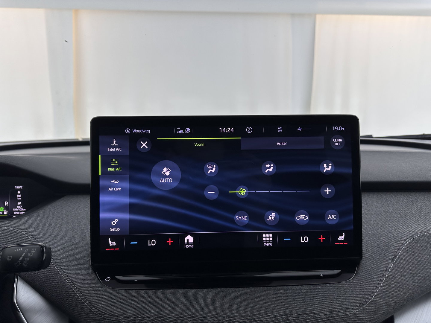 Škoda Enyaq iV 60 [ 3-Fase ] {SOH-87%} (INCL-BTW) *LEATHER-FABRIC | FULL-LED | ADAPTIVE-CRUISE | BLINDSPOT | DIGI-COCKPIT | CAMERA | KEYLESS | NAVI-FULLMAP | AMBIENT-LIGHT | ECC | HEATED-COMFORTSEATS | DAB+ | PDC | 20''ALU*