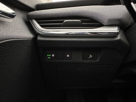 Škoda Enyaq iV 60 [ 3-Fase ] {SOH-87%} (INCL-BTW) *LEATHER-FABRIC | FULL-LED | ADAPTIVE-CRUISE | BLINDSPOT | DIGI-COCKPIT | CAMERA | KEYLESS | NAVI-FULLMAP | AMBIENT-LIGHT | ECC | HEATED-COMFORTSEATS | DAB+ | PDC | 20''ALU*