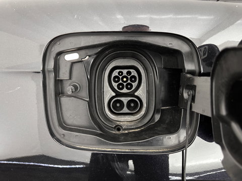 Škoda Enyaq iV 60 [ 3-Fase ] {SOH-87%} (INCL-BTW) *LEATHER-FABRIC | FULL-LED | ADAPTIVE-CRUISE | BLINDSPOT | DIGI-COCKPIT | CAMERA | KEYLESS | NAVI-FULLMAP | AMBIENT-LIGHT | ECC | HEATED-COMFORTSEATS | DAB+ | PDC | 20''ALU*