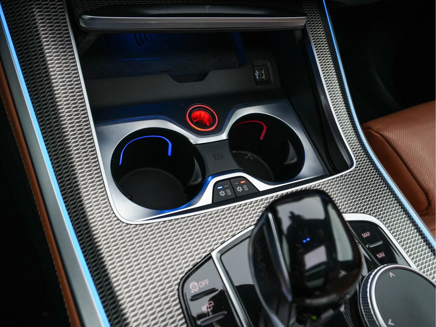 BMW X5 xDrive45e M-Sportpack High Executive (Plug-In) (INCL-BTW) Aut. *PANO | LEATHER |  HEAD-UP | LASERLIGHT | ADAPTIVE-CRUISE | TOPVIEW | BLINDSPOT | MEMORY-PACK | MASSAGE | HIFI-SOUND | HEATED-SPORTSEATS | NAVI-FULLMAP | DIGI-COCKPIT | 22''AL