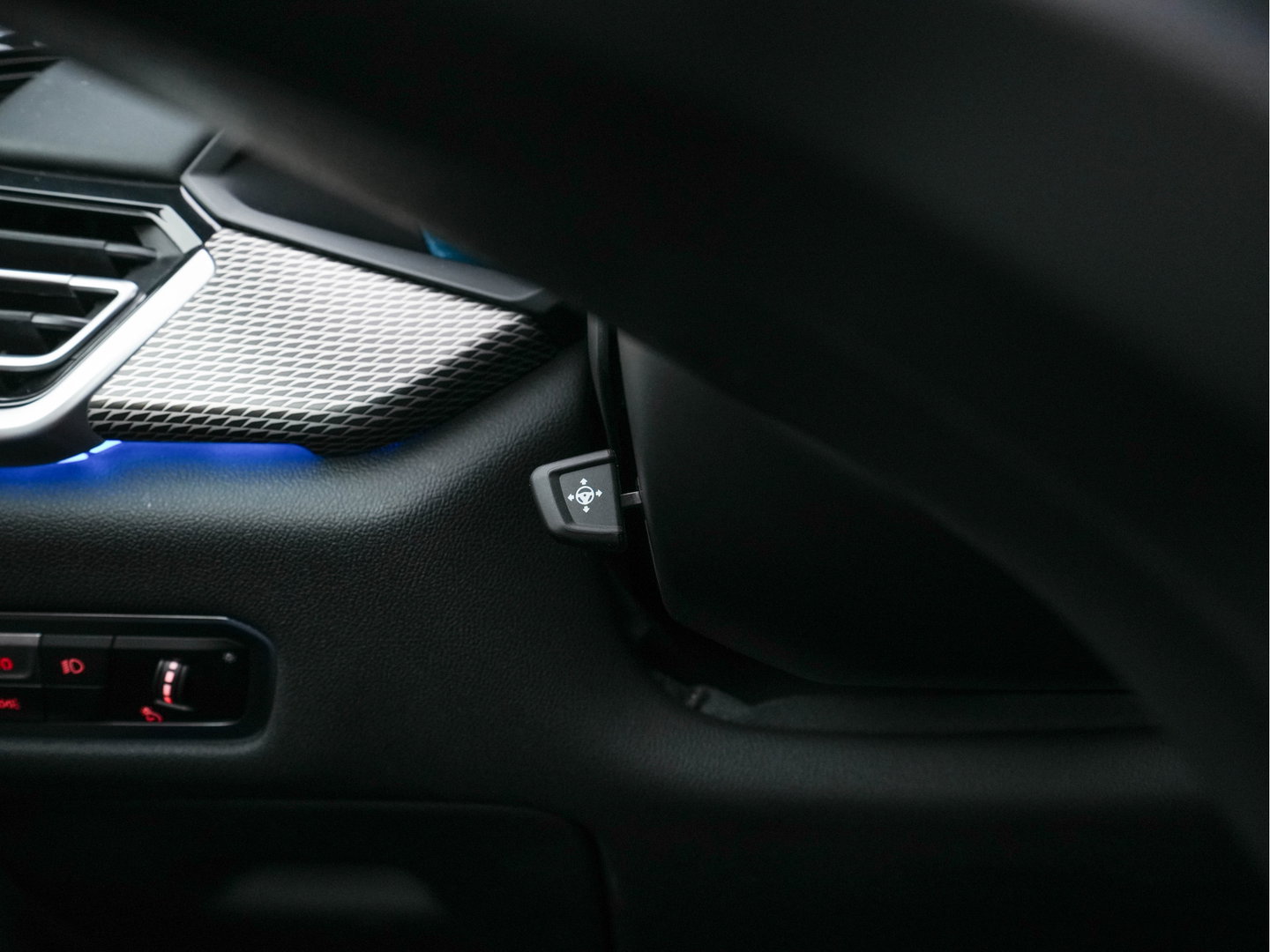 BMW X5 xDrive45e M-Sportpack High Executive (Plug-In) (INCL-BTW) Aut. *PANO | LEATHER |  HEAD-UP | LASERLIGHT | ADAPTIVE-CRUISE | TOPVIEW | BLINDSPOT | MEMORY-PACK | MASSAGE | HIFI-SOUND | HEATED-SPORTSEATS | NAVI-FULLMAP | DIGI-COCKPIT | 22''AL