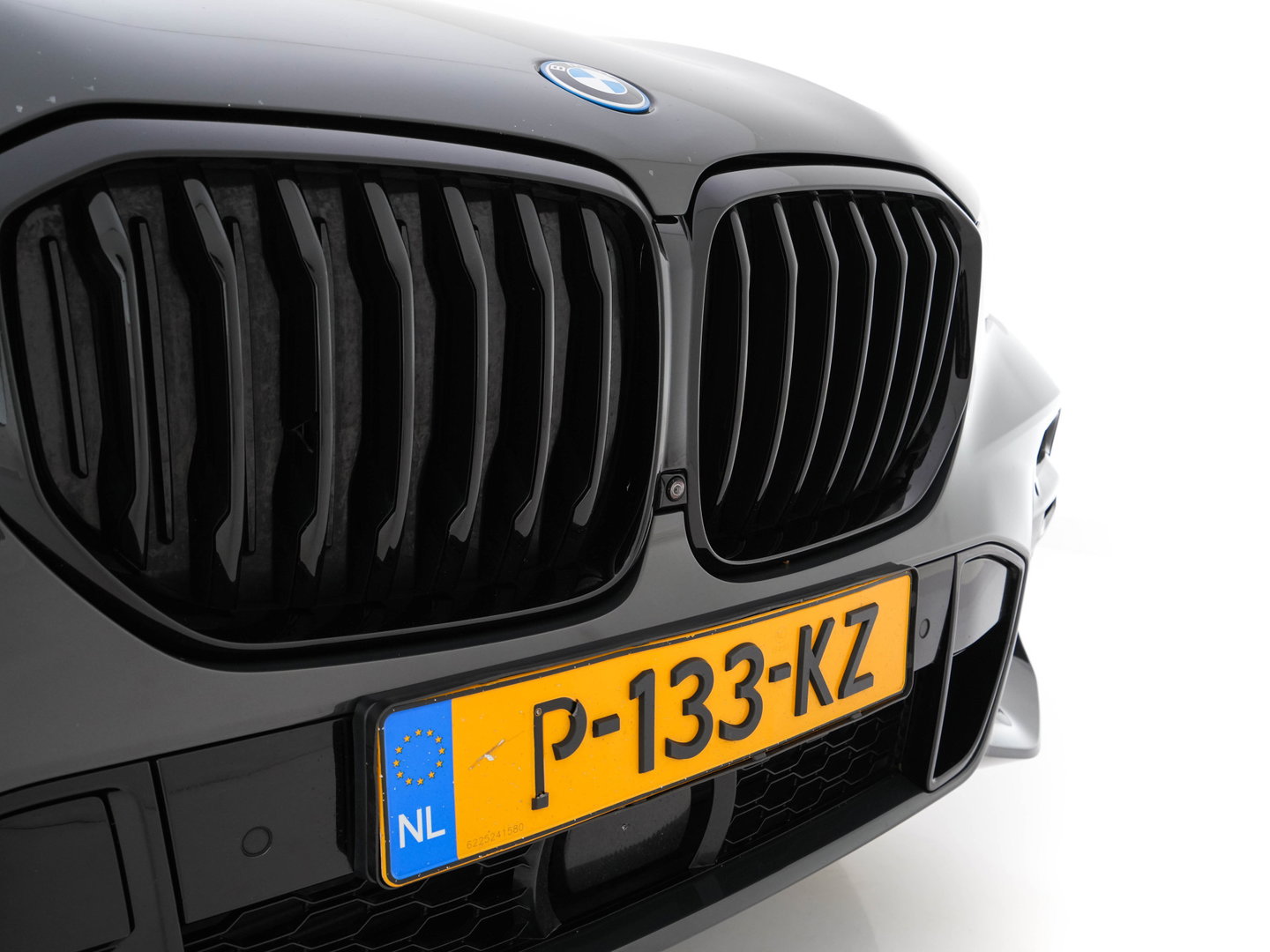 BMW X5 xDrive45e M-Sportpack High Executive (Plug-In) (INCL-BTW) Aut. *PANO | LEATHER |  HEAD-UP | LASERLIGHT | ADAPTIVE-CRUISE | TOPVIEW | BLINDSPOT | MEMORY-PACK | MASSAGE | HIFI-SOUND | HEATED-SPORTSEATS | NAVI-FULLMAP | DIGI-COCKPIT | 22''AL