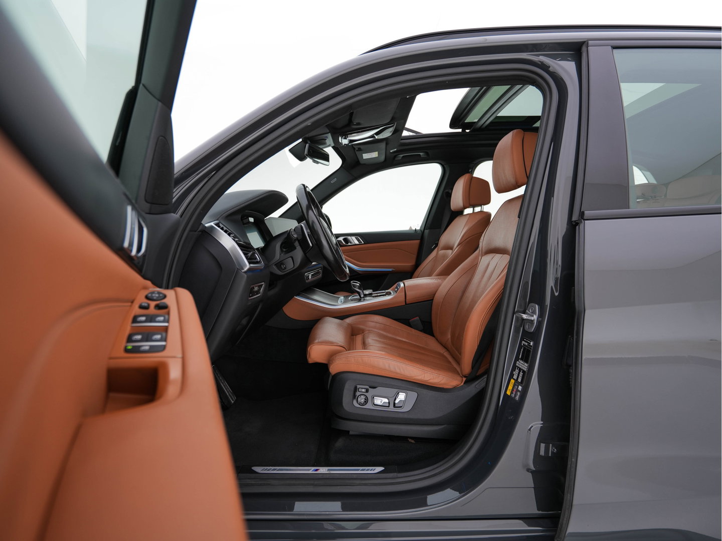 BMW X5 xDrive45e M-Sportpack High Executive (Plug-In) (INCL-BTW) Aut. *PANO | LEATHER |  HEAD-UP | LASERLIGHT | ADAPTIVE-CRUISE | TOPVIEW | BLINDSPOT | MEMORY-PACK | MASSAGE | HIFI-SOUND | HEATED-SPORTSEATS | NAVI-FULLMAP | DIGI-COCKPIT | 22''AL