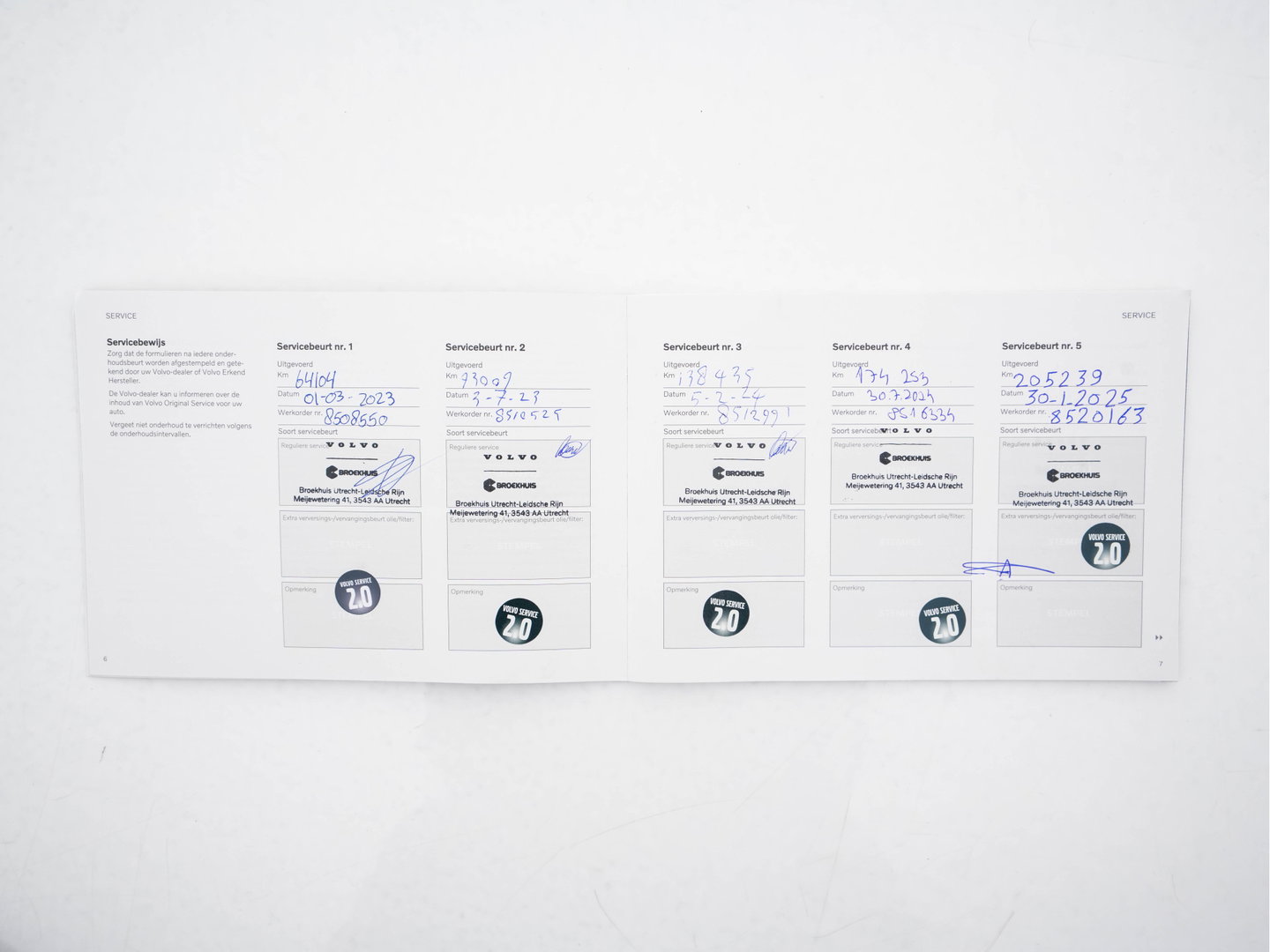 Volvo S60 2.0 B3 R-Design Black Edition (INCL-BTW) Aut. *FULL-LED | LEATHER | HEATED-R-SPORTSEATS | HARMAN/KARDON | MEMORY-PACK | CAMERA | NAVI-FULLMAP | ECC | PRIVACYGLASS | PDC | CRUISE | LANE-ASIST | DAB | DIGI-COCKPIT | TOWBAR