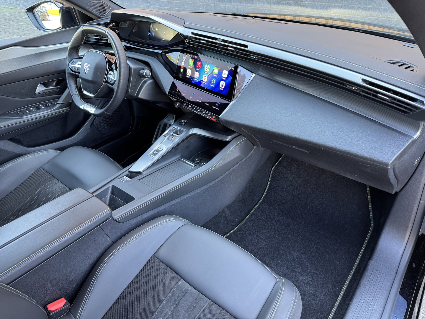 Peugeot 308 SW 1.6 Plug-in Hybrid 225 GT | Apple Carplay | Android Auto | 360° Camera | Adaptieve Cruise Control | Lane Assist | Stuurverwarming | Sfeerverlichting | DAB+ | Memory Stoel |