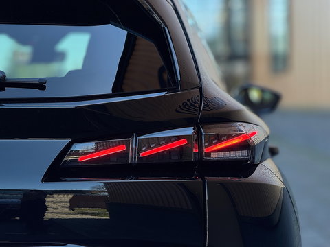 Peugeot 308 SW 1.6 Plug-in Hybrid 225 GT | Apple Carplay | Android Auto | 360° Camera | Adaptieve Cruise Control | Lane Assist | Stuurverwarming | Sfeerverlichting | DAB+ | Memory Stoel |