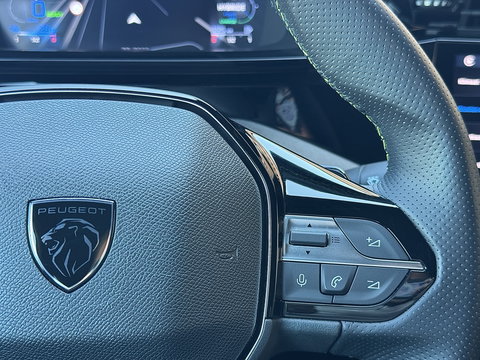 Peugeot 308 SW 1.6 Plug-in Hybrid 225 GT | Apple Carplay | Android Auto | 360° Camera | Adaptieve Cruise Control | Lane Assist | Stuurverwarming | Sfeerverlichting | DAB+ | Memory Stoel |