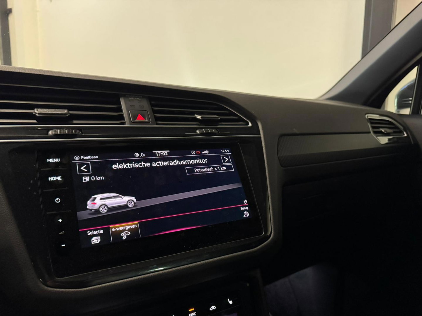 Volkswagen Tiguan 1.4 TSI eHybrid R-Line Business+ PANO KEYLESS CAM