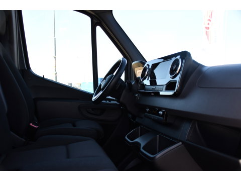 Mercedes-Benz Sprinter 319 V6 3.0 CDI L2H2 DC PB Edition Cruise, 360 Camera, Carplay, LED, 190pk, Virtual, Geveerde stoel, NAVI, Automaat, Uniek!