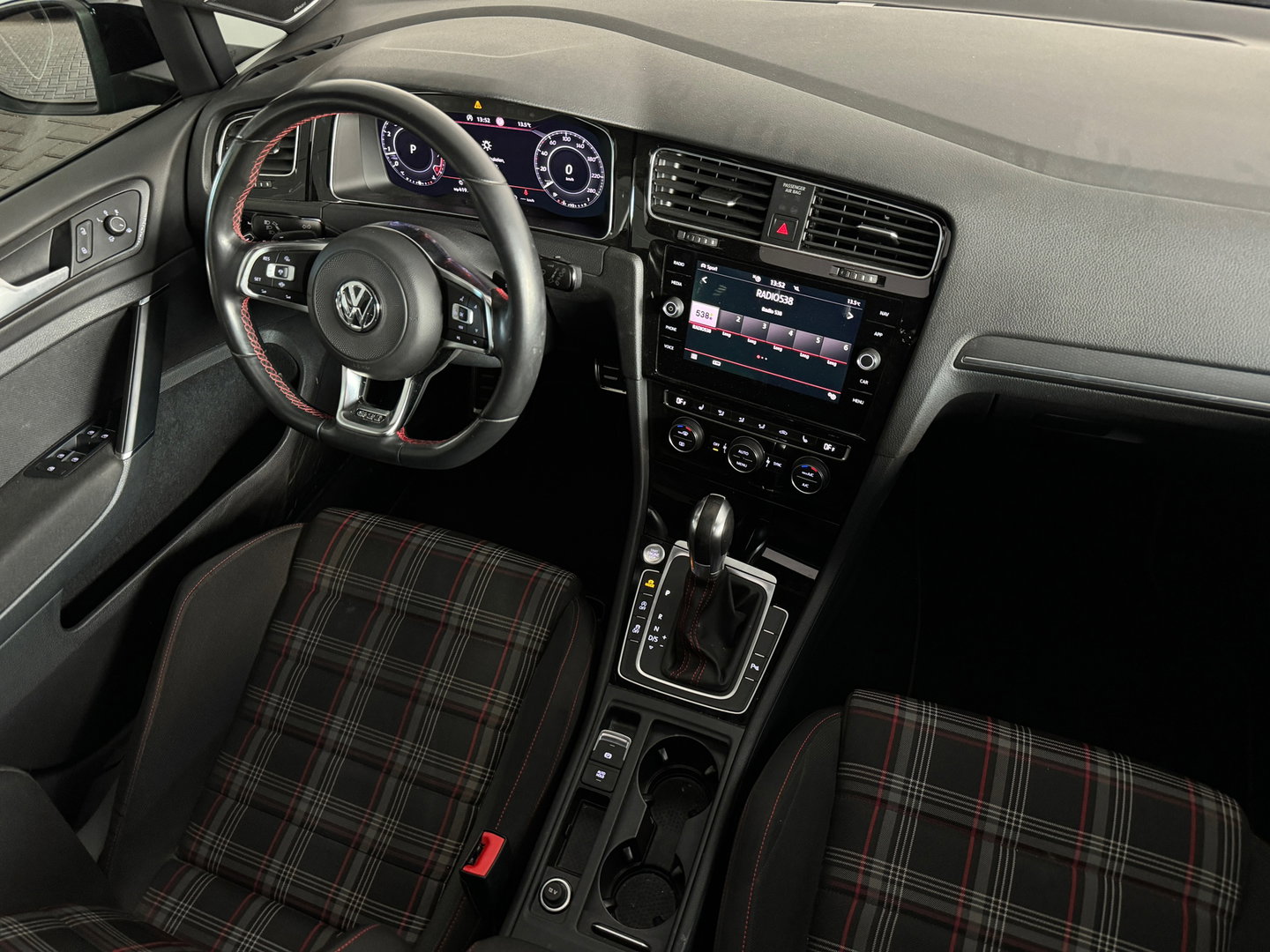 Volkswagen Golf 2.0 TSI GTI Performance Pano|Key|Dynaudi|DCC