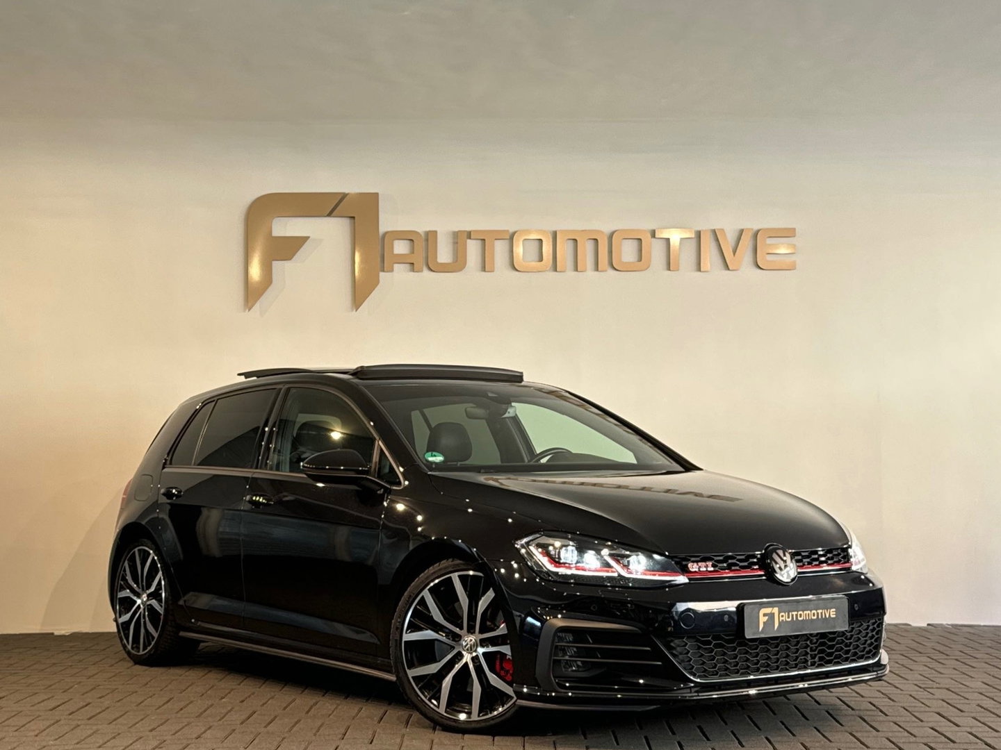 Volkswagen Golf 2.0 TSI GTI Performance Pano|Key|Dynaudi|DCC