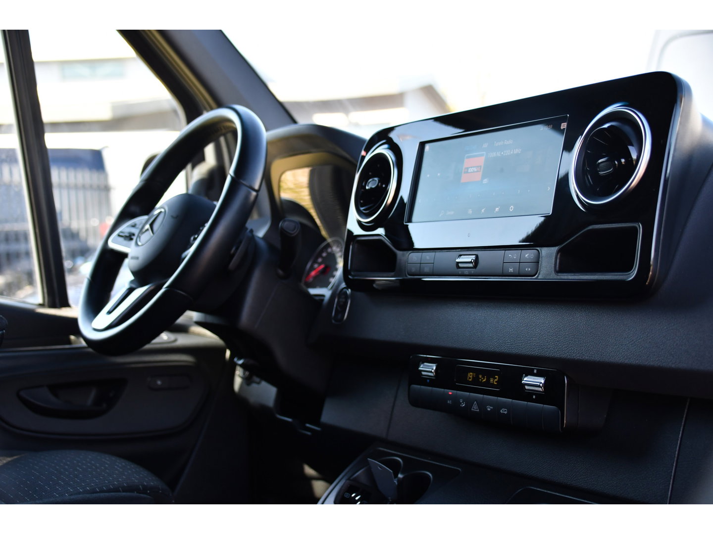 Mercedes-Benz Sprinter 317 1.9 CDI L2H2 RWD PB Edition Cruise, 360 Camera, Carplay, 2 x Schuifdeur, LED, Stoelverwarming, Clima, 170, Automaat, Uniek!