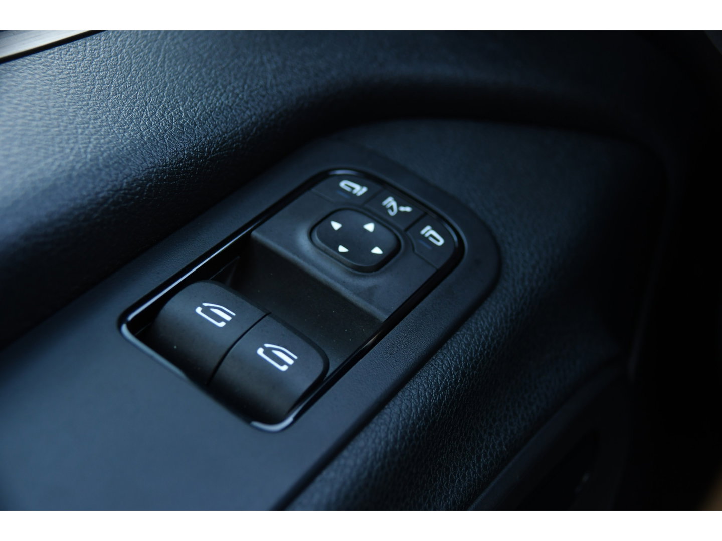 Mercedes-Benz Sprinter 317 1.9 CDI L2H2 RWD PB Edition Cruise, 360 Camera, Carplay, 2 x Schuifdeur, LED, Stoelverwarming, Clima, 170, Automaat, Uniek!