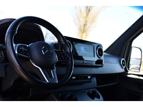 Mercedes-Benz Sprinter 319 V6 3.0 CDI L2H2 PB Edition MARGE! Adaptieve Cruise, Camera, Carplay, 190pk, LED, Stoelverwarming, Multimedia, Automaat, Uniek!