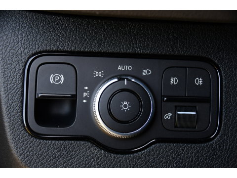 Mercedes-Benz Sprinter 319 V6 3.0 CDI L2H2 PB Edition MARGE! Adaptieve Cruise, Camera, Carplay, 190pk, LED, Stoelverwarming, Multimedia, Automaat, Uniek!