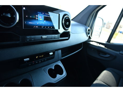 Mercedes-Benz Sprinter 319 V6 3.0 CDI L2H2 PB Edition MARGE! Adaptieve Cruise, Camera, Carplay, 190pk, LED, Stoelverwarming, Multimedia, Automaat, Uniek!