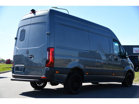 Mercedes-Benz Sprinter 319 V6 3.0 CDI L2H2 PB Edition MARGE! Adaptieve Cruise, Camera, Carplay, 190pk, LED, Stoelverwarming, Multimedia, Automaat, Uniek!