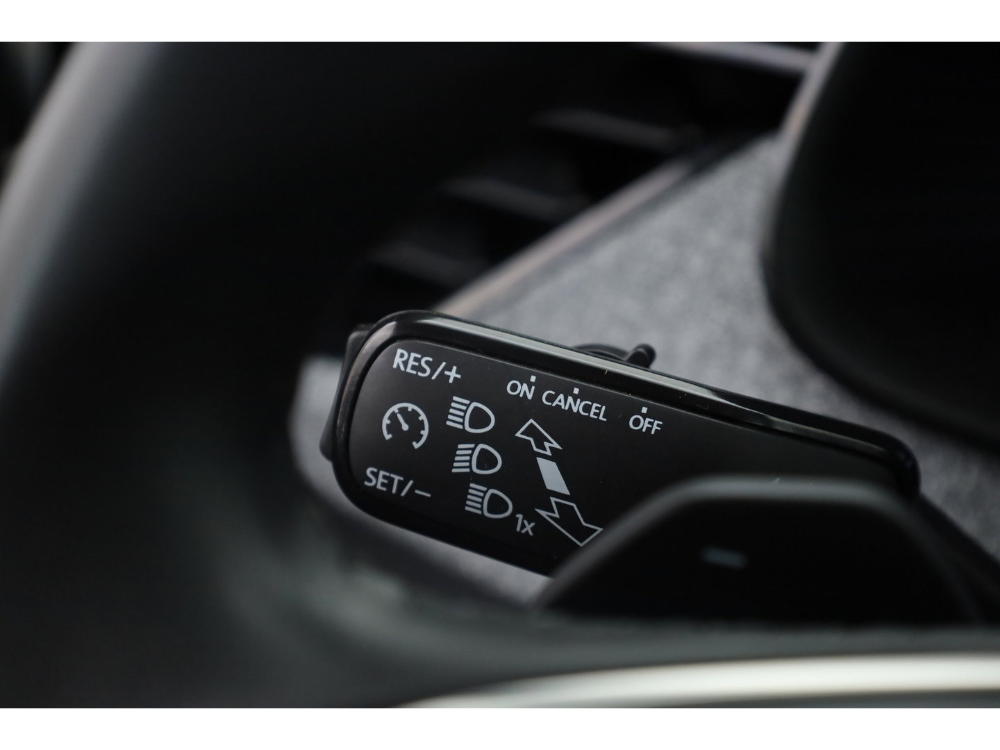 Škoda Kamiq 1.5 TSI ACT Sport 150pk | Digi. Cockpit | Camera | Stoelverw. | PDC | Apple CarPlay | All Seasons | 17'' | Cruise |