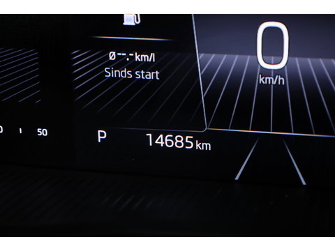 Škoda Kamiq 1.5 TSI ACT Sport 150pk | Digi. Cockpit | Camera | Stoelverw. | PDC | Apple CarPlay | All Seasons | 17'' | Cruise |
