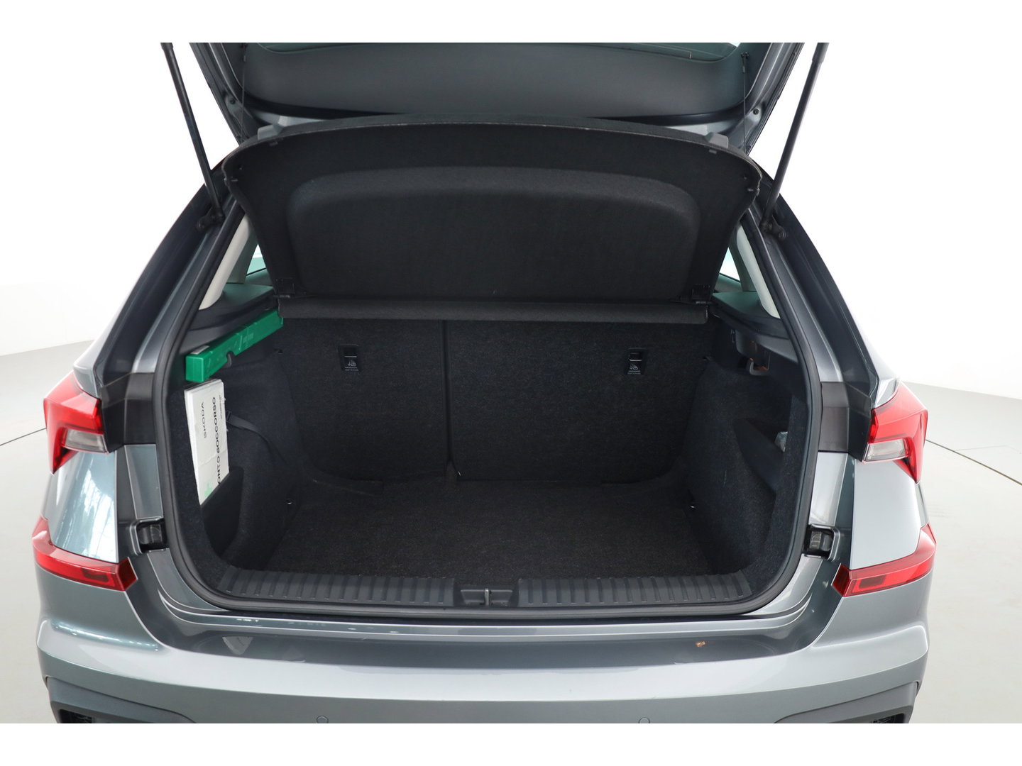 Škoda Kamiq 1.5 TSI ACT Sport 150pk | Digi. Cockpit | Camera | Stoelverw. | PDC | Apple CarPlay | All Seasons | 17'' | Cruise |